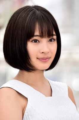 【写真特集】『海街diary』上映、綾瀬さんらレッドカーペットに カンヌ 【写真特集】『海街diary』上映、綾瀬さんらレッドカーペットに カンヌ