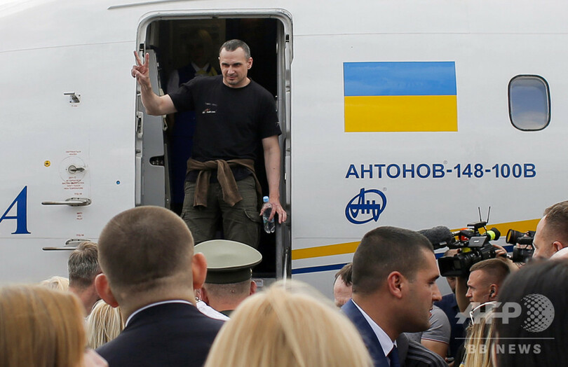 ロシアとウクライナが拘束者交換、緊張緩和への「第一歩」