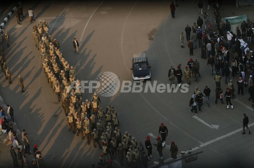カイロのタハリール広場、徐々に普段の姿に