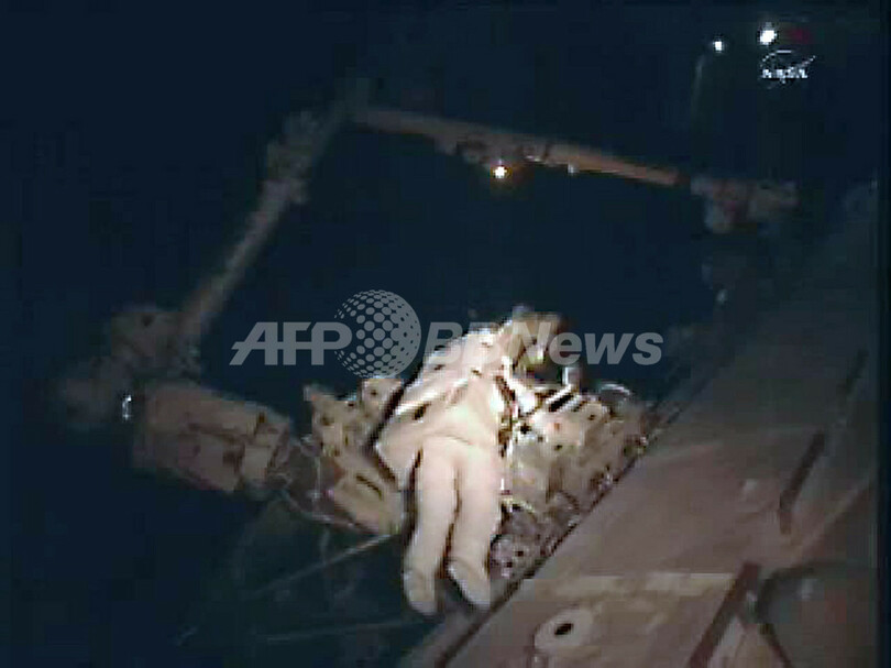 国際宇宙ステーション、故障したポンプの取り外しに成功