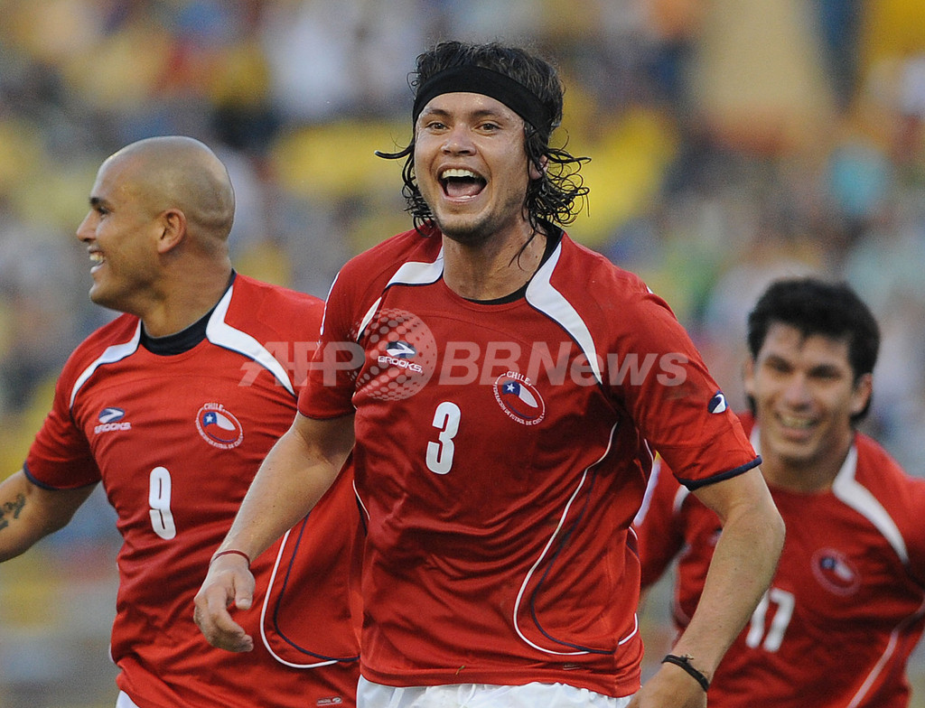 チリ コロンビアを下し本大会出場決定 W杯予選 写真12枚 国際ニュース Afpbb News