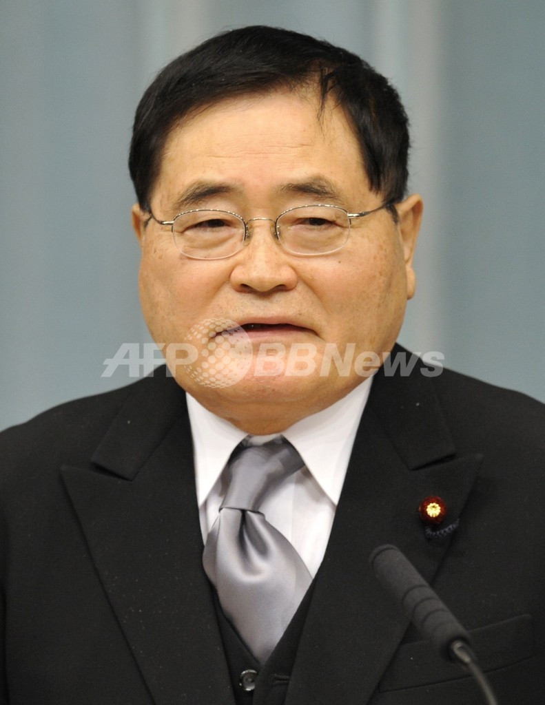 亀井氏、閣僚辞任へ 「郵政先送り」で 亀井氏、閣僚辞任へ 「郵政先送り」で