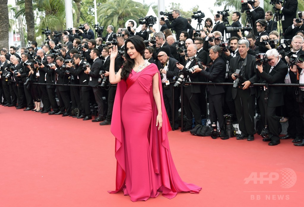 第68回カンヌ国際映画祭、2日目もさらにドレスアップしたゲストたちに注目