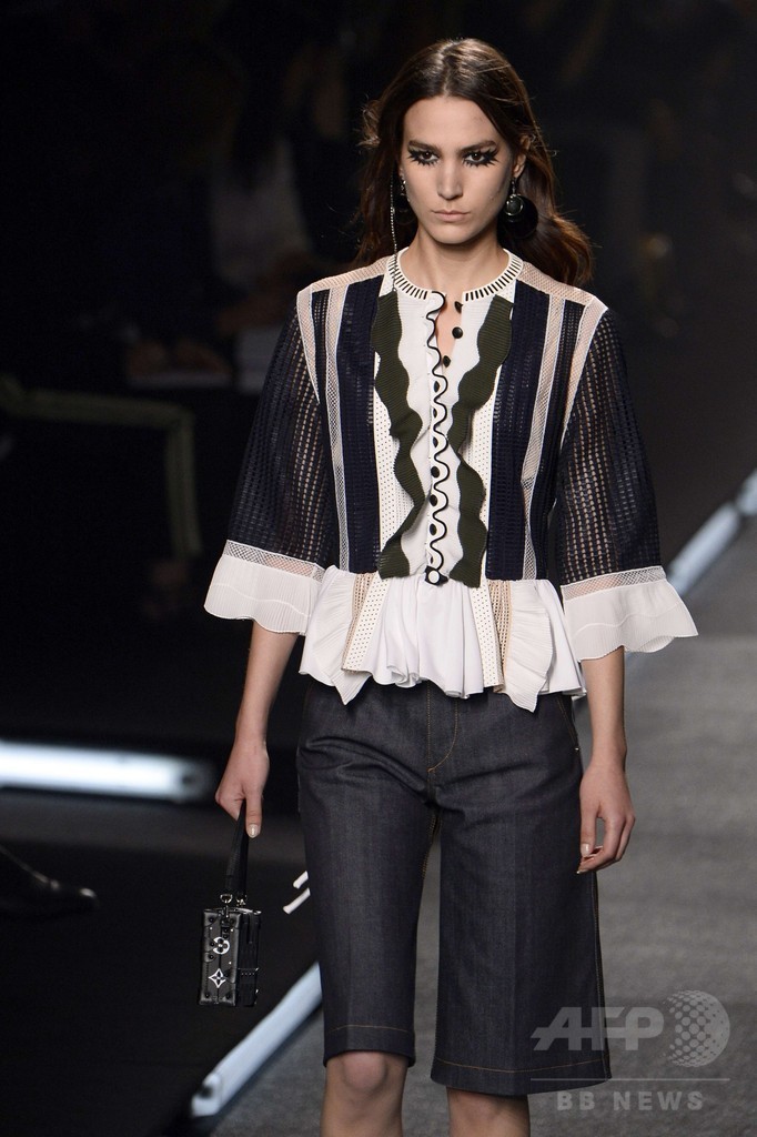 「ルイ・ヴィトン ファウンデーション」で初のショー、「ルイ・ヴィトン」15年春夏