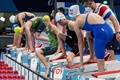 東京パラリンピック、競泳女子400メートル自由形（運動機能障害S9）予選に臨むフランスのクレア・スピオ（右から2人目、2021年8月25撮影）。(c)Yasuyoshi CHIBA / AFP