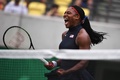 リオデジャネイロ五輪、テニス女子シングルス1回戦。ポイントを奪い喜ぶセレーナ・ウィリアムス（2016年8月7日撮影）。(c)AFP/Roberto SCHMIDT