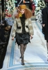 ニューヨーク市内ピエール ホテル（The Pierre Hotel）で開催された「ランバン フォー H&amp;M（Lanvin for H&amp;M）」のオートクチュール・ファッションショー（2010年11月18日撮影）。（c）AFP/Getty Images/Jamie McCarthy