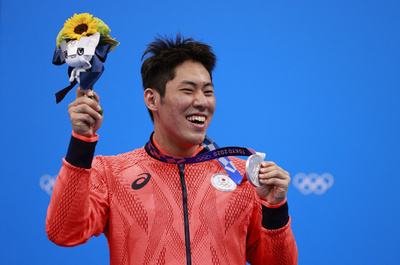 【写真特集】銀メダルを獲得した本多灯 競泳200mバタフライ