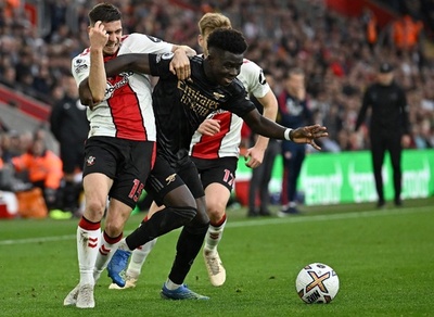 アーセナル引き分け2位と勝ち点2差に、ニューカッスル4位浮上