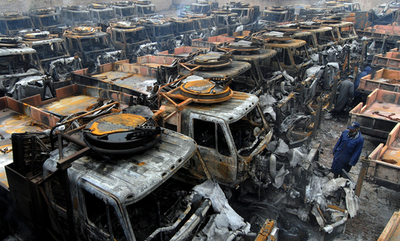 武装グループ、NATO用車両100台に再び放火　パキスタン