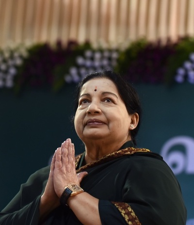 印南部の「母」ジャヤラリタ州首相が死去 大衆に愛された元女優