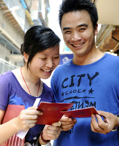 縁起良い「9・9・9」に婚姻ラッシュ、中国