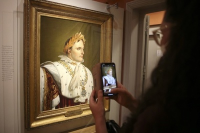 没後200年、ナポレオンの生家 コルシカ島