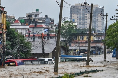 豪雨続くネパール、101人死亡