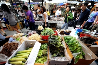 生タコで女性の窒息死偽装か、恋人の男を2年後に逮捕 韓国