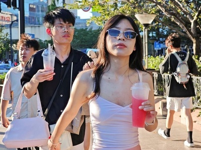 中国で記録的な暑さ 9月に残暑が続く