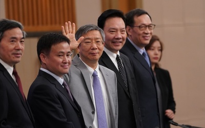 中国人民銀総裁、「為替を競争目的には使わない」 穏健な通貨政策強調