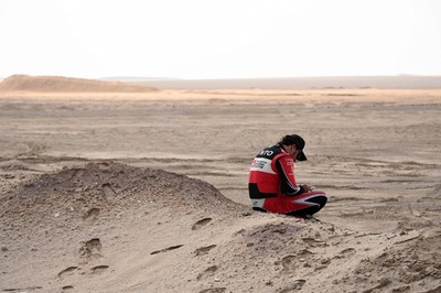 【今日のダカールラリー】横転のアロンソは大幅な遅れ、サインツがリード広げる