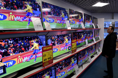 ウクライナのテレビ局、大みそかの番組で免許取り消しの危機か