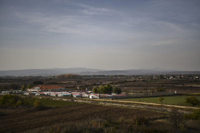 線路上に移民3人の遺体、就寝中ひかれたか ギリシャ