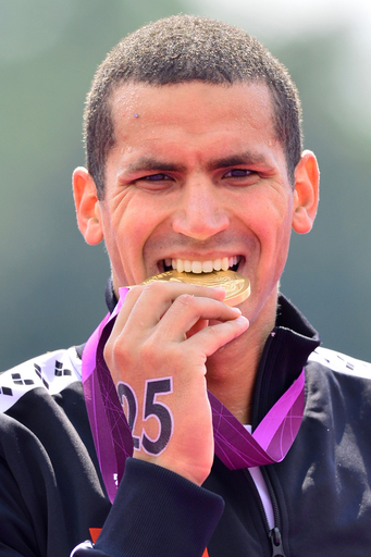 メルーリがオープンウォーター男子10キロメートルで金メダル