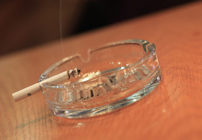 喫煙規制で早産や小児ぜんそくが1割以上減