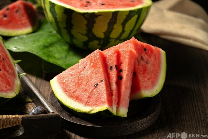 中国の男性 数日間でスイカ25キロの大食いで帯状疱疹に