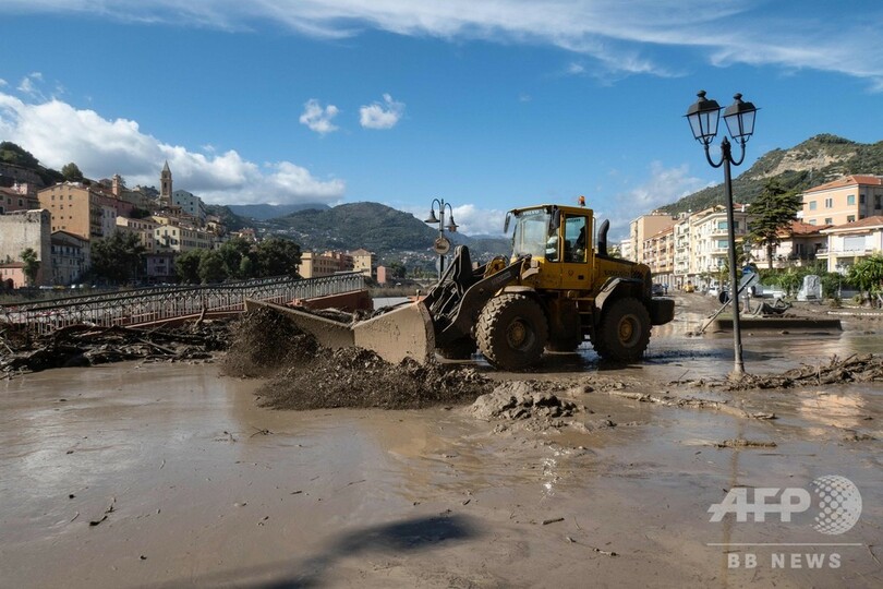 仏伊国境で暴風雨、被害甚大 2人死亡 生存者の捜索急ぐ