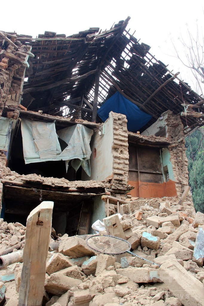 ネパールでM6.7の余震、雪崩再び発生