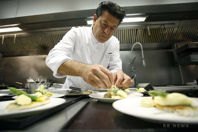 上限知らずの高級機内食、ミシュラン星シェフにドンペリも