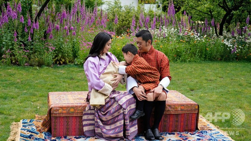 ブータン国王夫妻、第2子をお披露目 3月に誕生