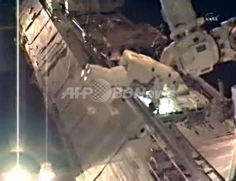 国際宇宙ステーション、故障したポンプの取り外しに成功