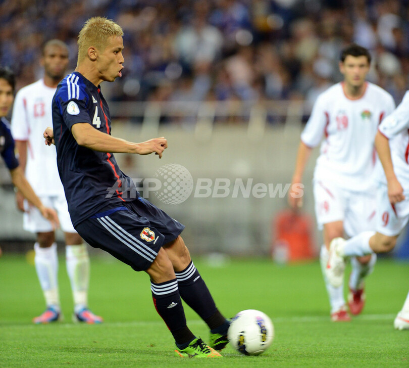 本田が3得点 日本がヨルダンに6 0で快勝 W杯アジア最終予選 写真15枚 国際ニュース Afpbb News