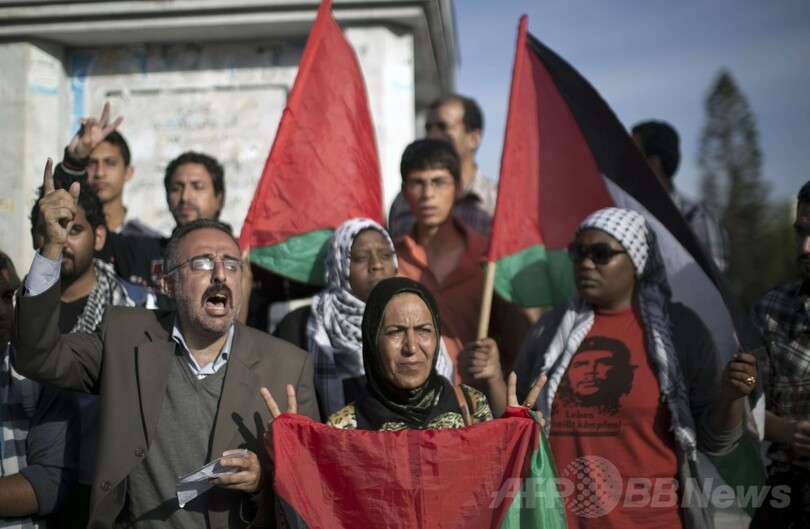 パレスチナ統一政府発足で合意、PLOとハマス