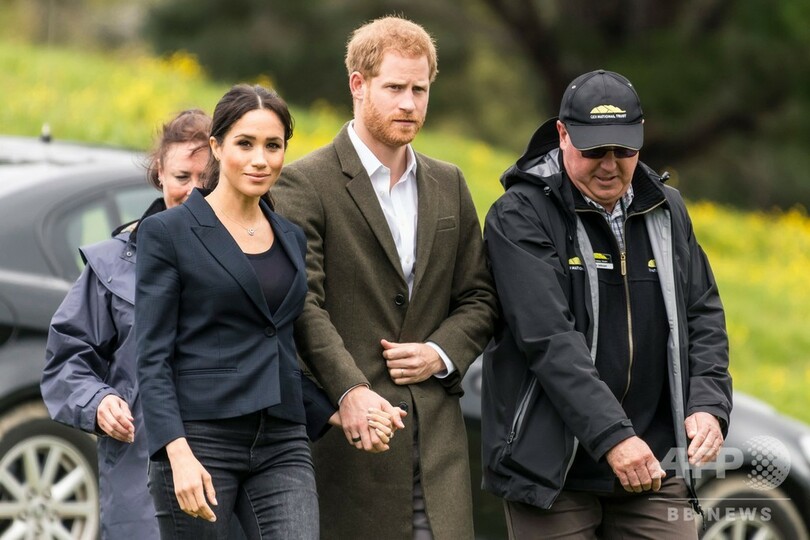 ヘンリー英王子夫妻がNZで長靴投げ対決、勝利したのは？