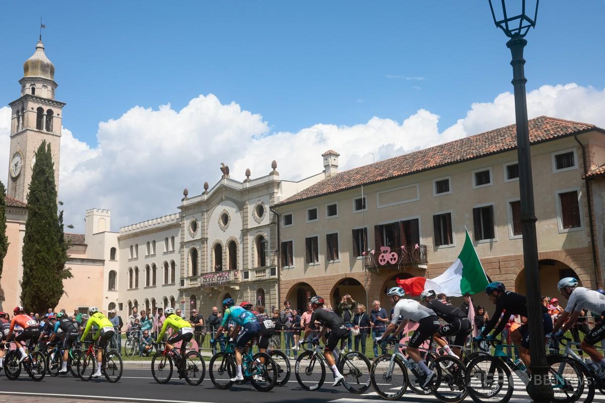 アスグリーンが区間V デルトロは波乱のレースでリード拡大 ジロ