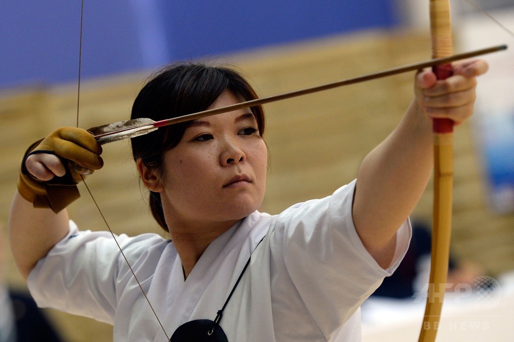 国際ニュース：AFPBB News世界弓道がフランスで開催、団体戦で日本が優勝