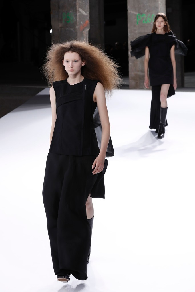 「リック・オウエンス」17年春夏