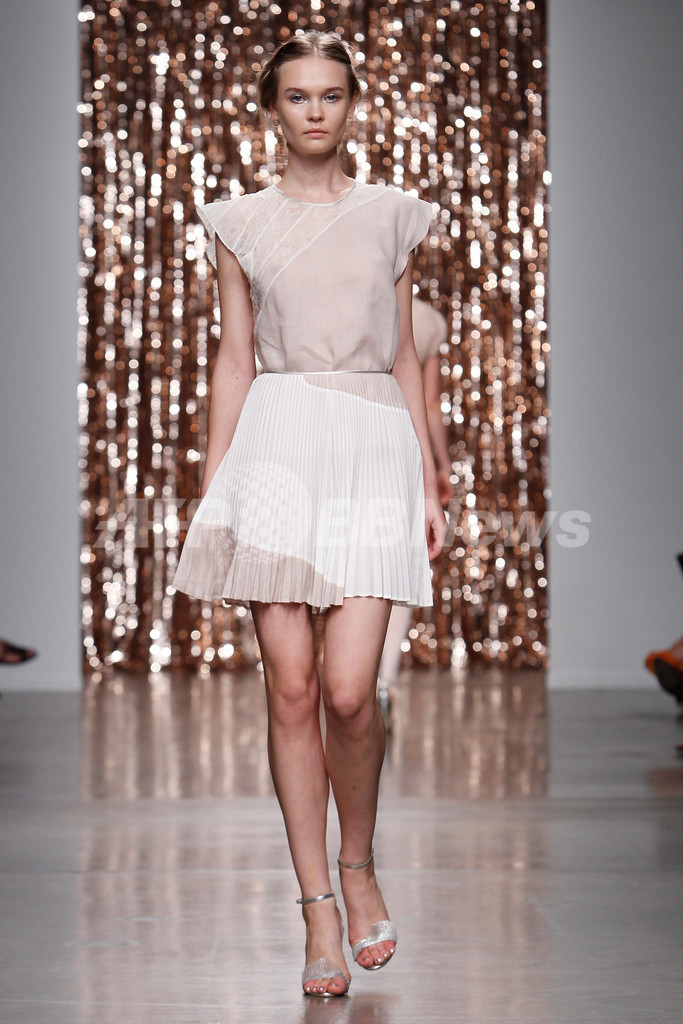 ＜14年春夏NYコレクション＞トッカ