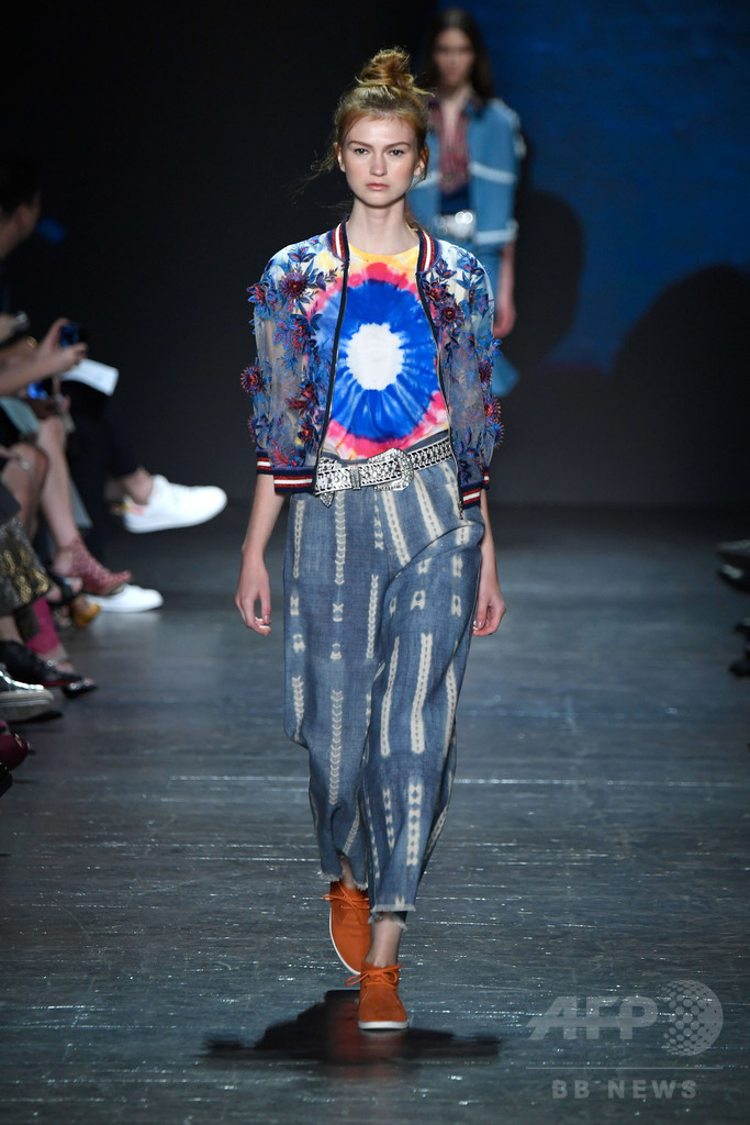 「ヴィヴィアン・タム」17年春夏