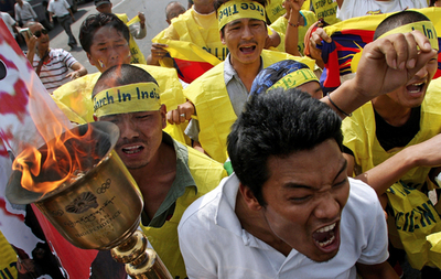 インド、活動家数十人を拘束 聖火リレーコースで抗議