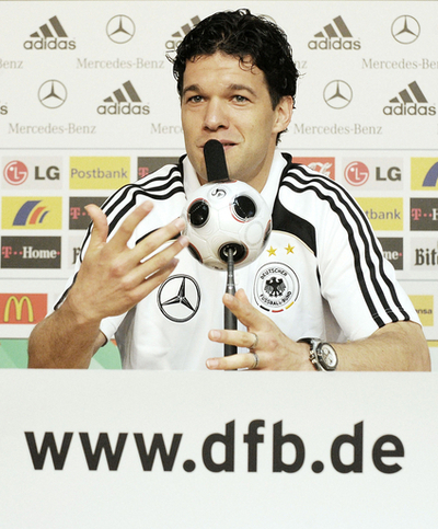 バラック 欧州選手権2008に向けて記者会見に臨む