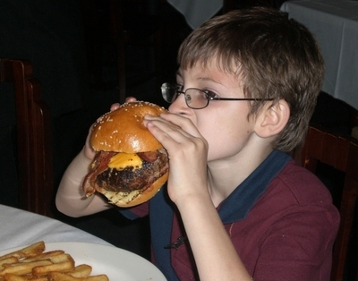 10歳の料理評論家、子ども目線のこだわりブログに大注目 米国