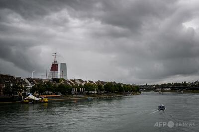 スイス・ライン川で切断遺体の入った複数の袋、凶悪犯罪の可能性