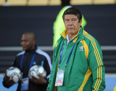 W杯開催国南アフリカ サンタナ監督を解任