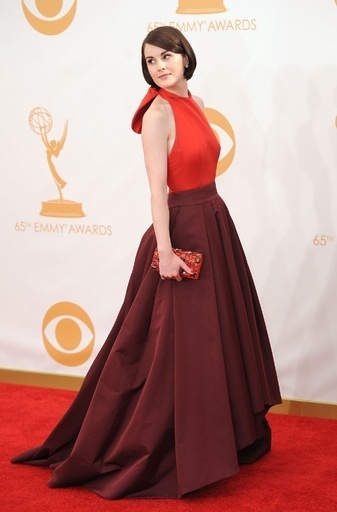 エミー賞授賞式の華やかなレッドカーペット