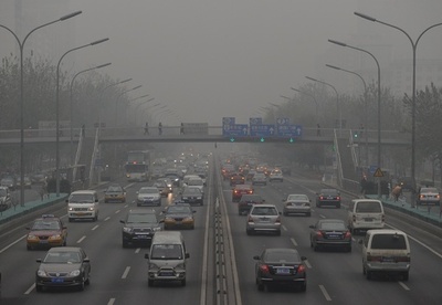 隔日で奇数・偶数ナンバーを運転禁止に、大気汚染に北京が新規制