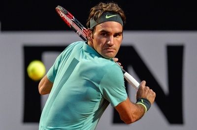 フェデラーがクエバスを下し3回戦へ、イタリア国際