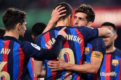 バルセロナ快勝 レアルとの勝ち点8差を維持