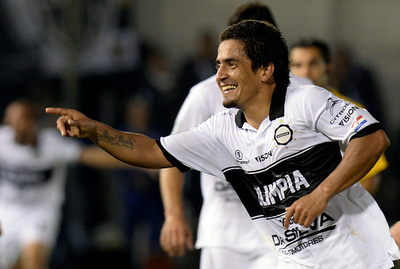 オリンピア・アスンシオンが先勝、リベルタドーレス杯優勝に王手